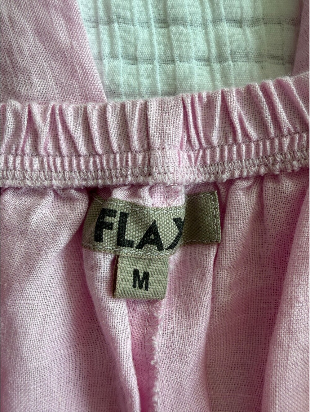 Flax Wide-Leg Linen Capris in Light Pink - Picture 5 of 6